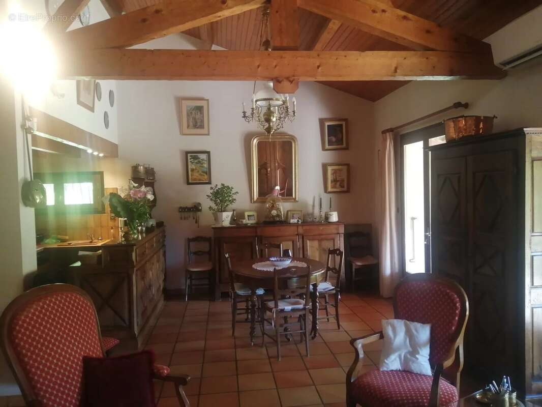 Maison à SAINT-BEAUZILE