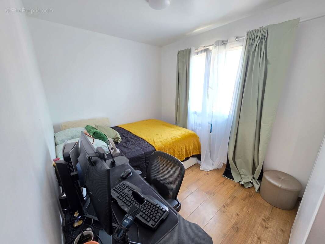 Maison à vendre 0 pièces RIS ORANGIS (91) - photo 10