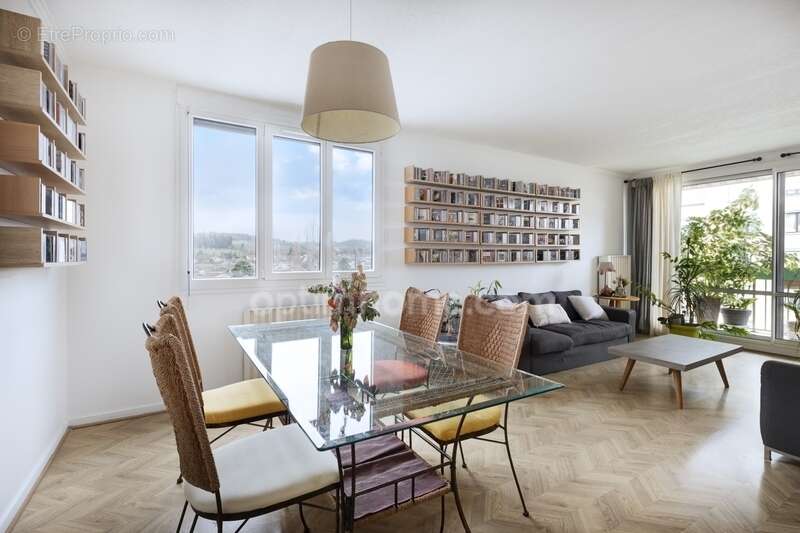 Appartement à SAINT-GENIS-LAVAL