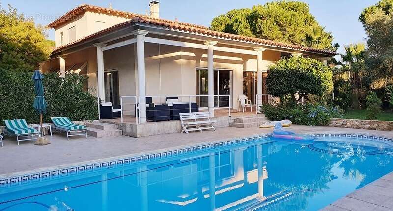 Villa de luxe à vendre 8 pièces LE GRAU D'AGDE de 326 m2 avec sous-sol de 150m2 (34) - photo 28
