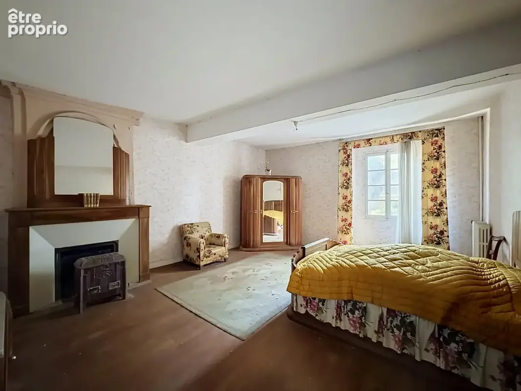 Belle maison de caractère à rénover proche commerces - photo 12
