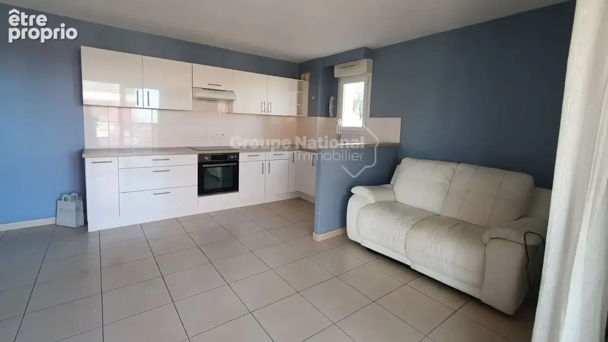hauteurs d'ARAMON, appartement deux chambres,terrasse,parking - photo 3