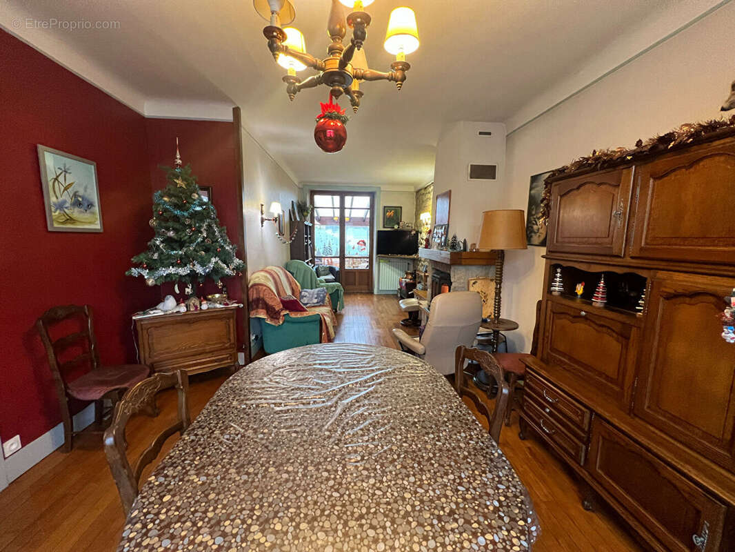 Maison à LONS-LE-SAUNIER