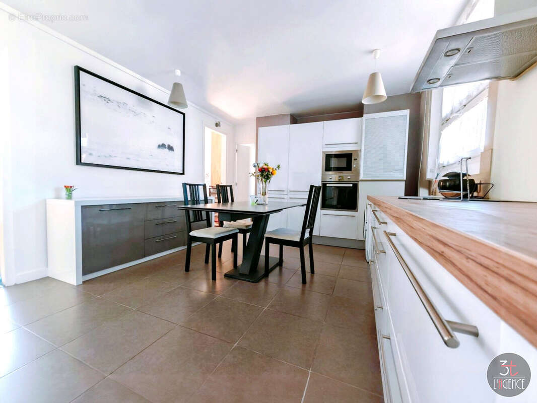 Appartement à FONTENAY-SOUS-BOIS