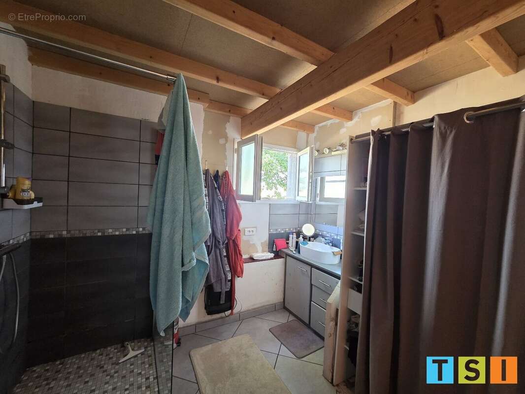 Corps de ferme à finir de rénover de 177 m² sur 1,09 hectare avec vue exceptionnelle sur les Pyrénées - photo 7