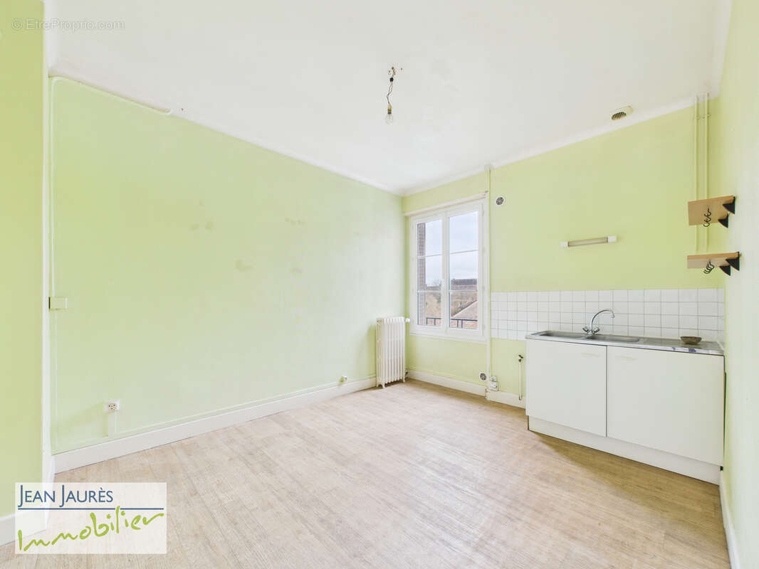Brienne-le-Château   Immeuble Mixte avec Grand Appartement et Local Commercial - photo 9