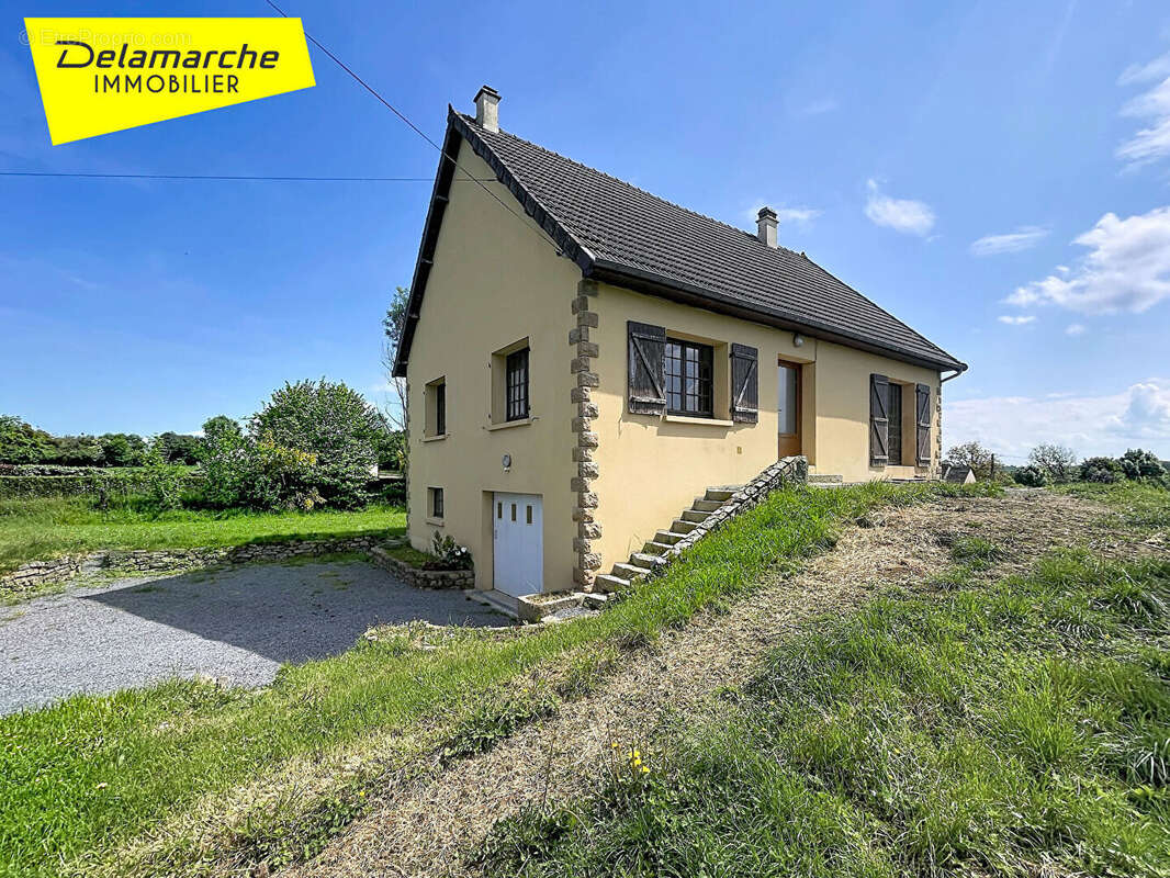 Maison à SAINT-PIERRE-LANGERS
