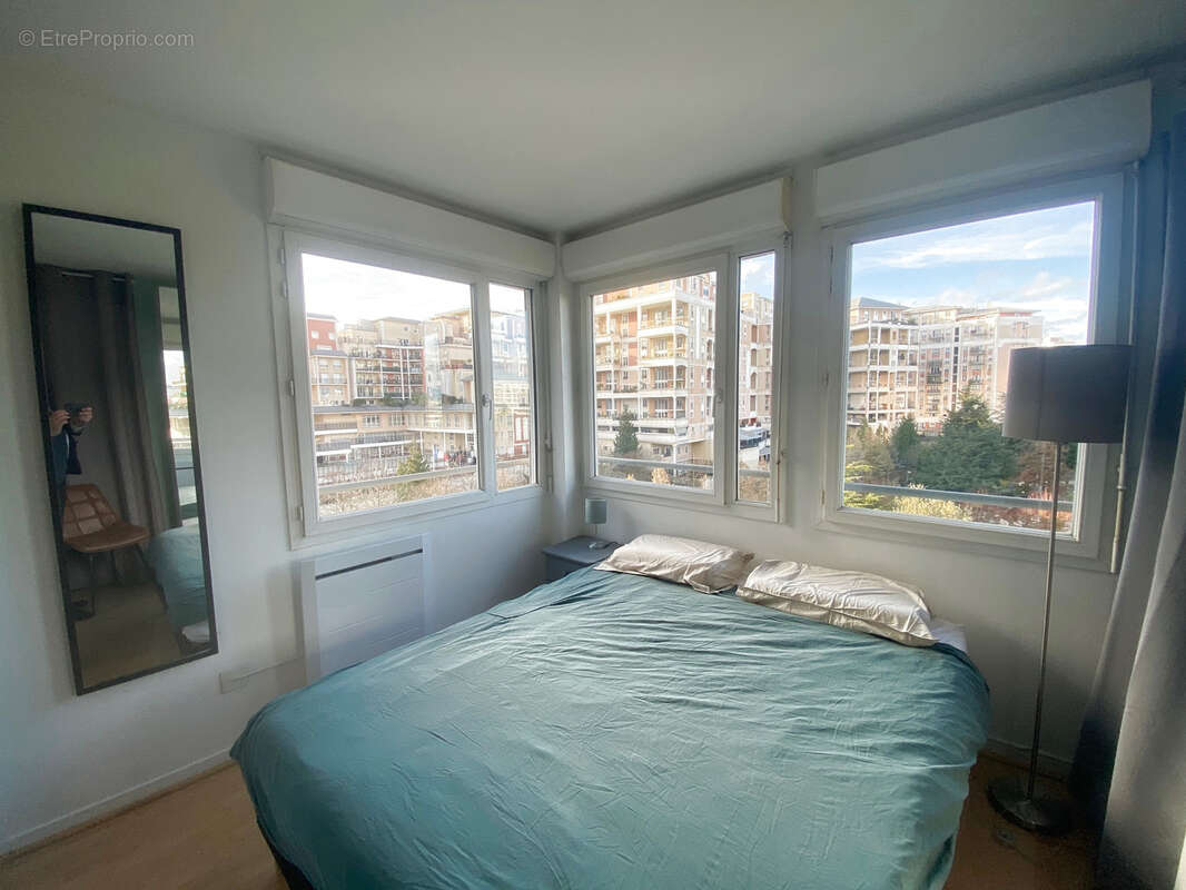 Appartement à COURBEVOIE