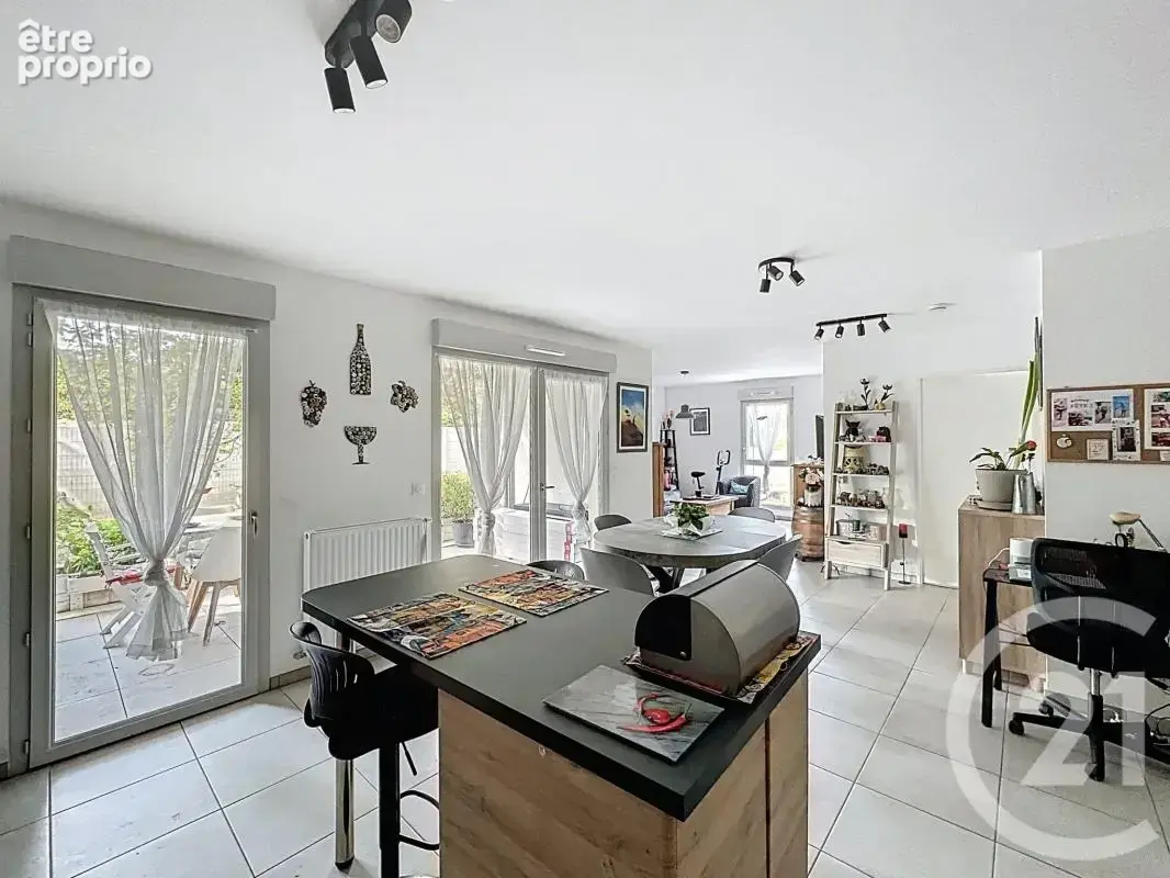 Appartement 66 m² à Serezin-Du-Rhone  - photo 3