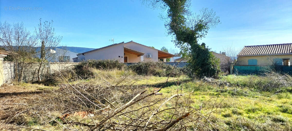 Maison à L'ISLE-SUR-LA-SORGUE