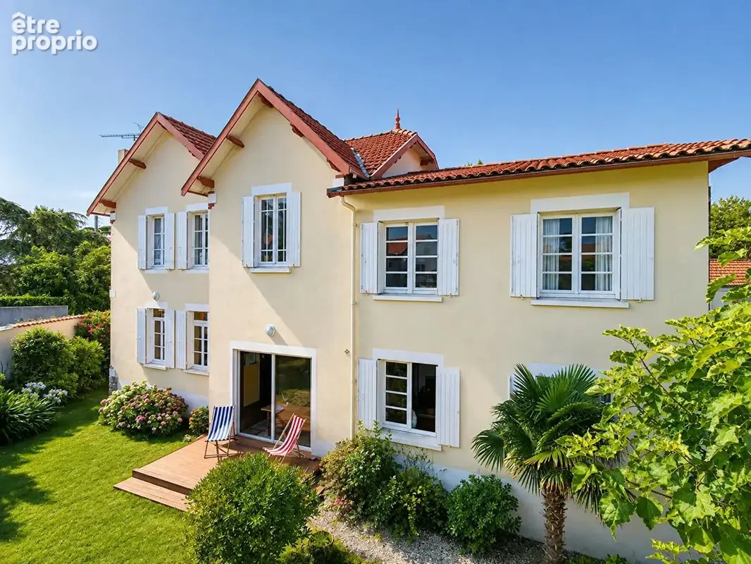 VILLA "Surprise" - vue mer - Saint-Trojan les Bains - 225 m² - 11 pièces - photo 2