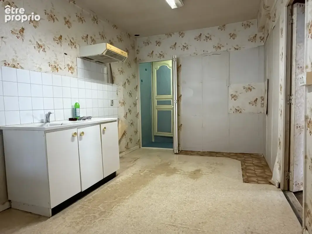 Maison en pierre de 160 m2 avec terrain clos et arboré   Villers-Saint-Sépulcre - photo 6