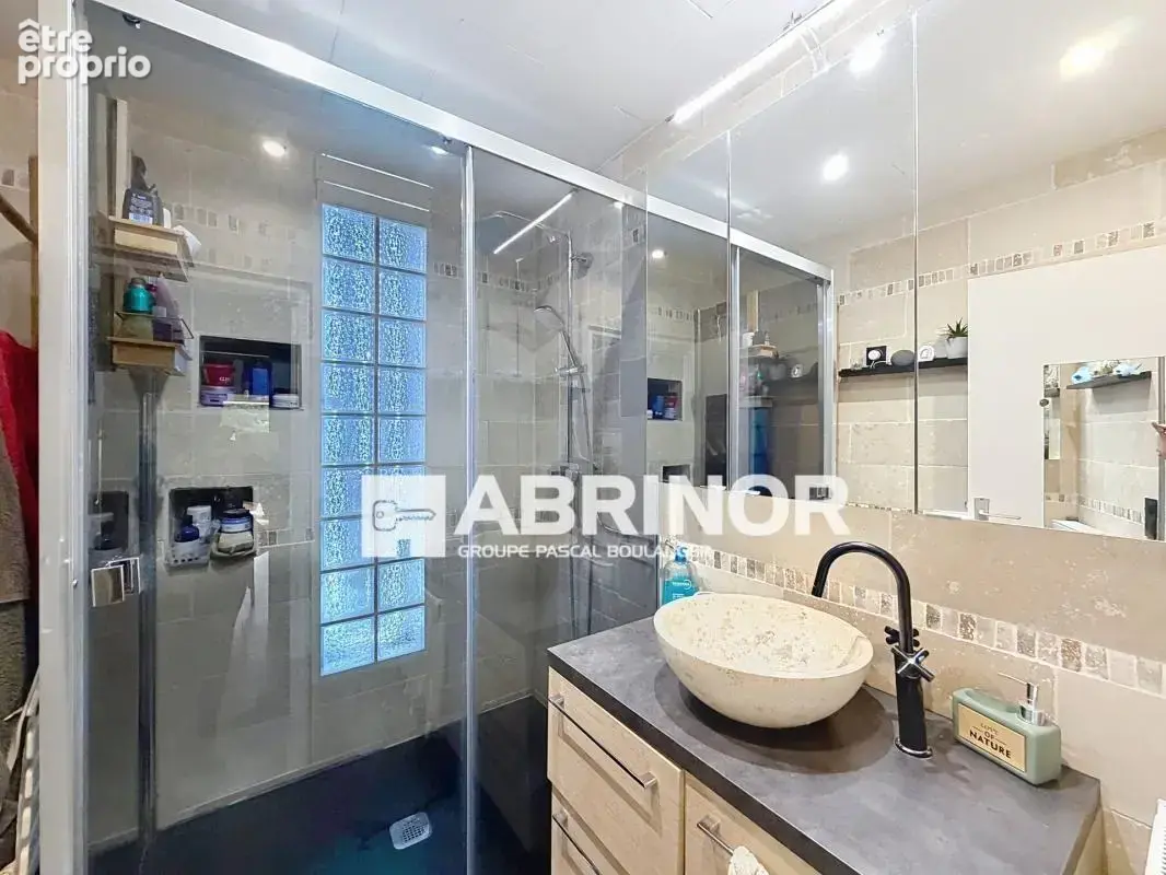 CROIX BARBIEUX - Type 3 de 77.5 m² habitables - Balcon, cave et garage - photo 6