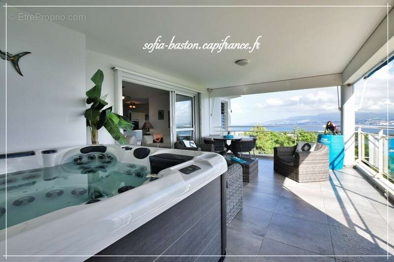 Appartement à LES TROIS-ILETS