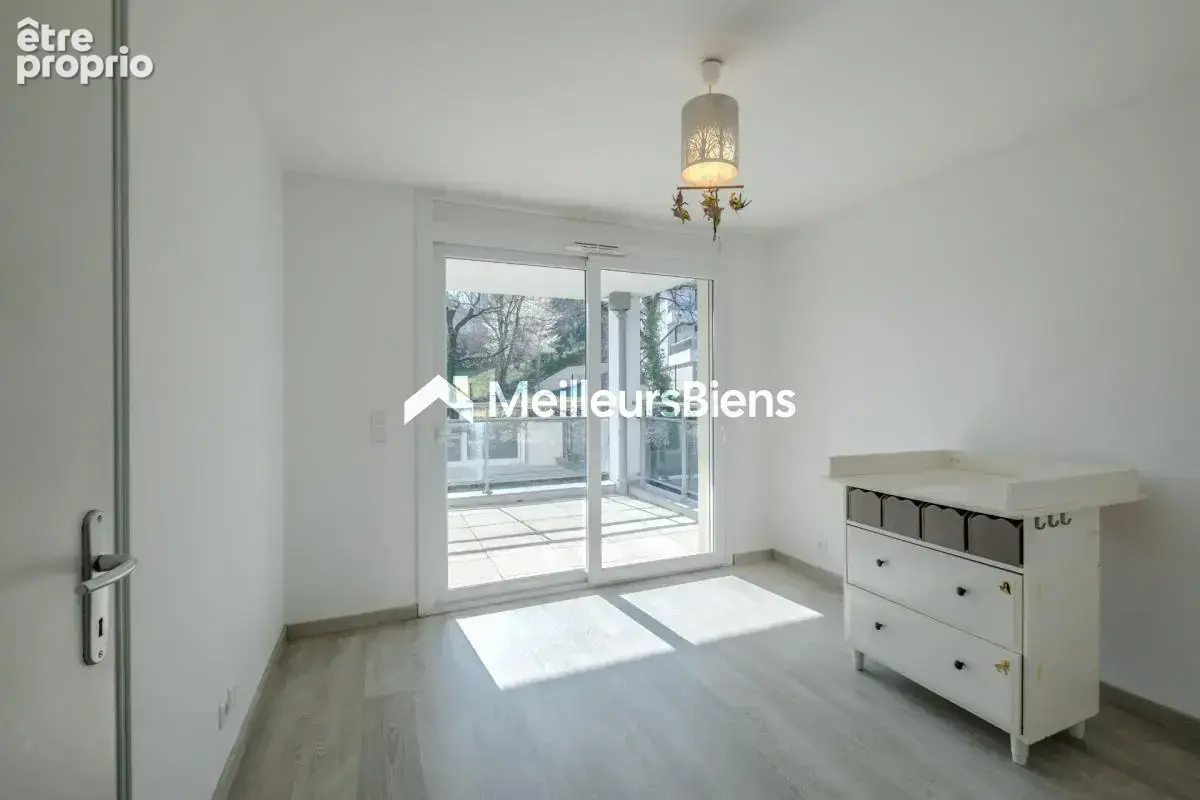Appartement T4 103m² Evian les Bains, garage, vue lac - photo 7