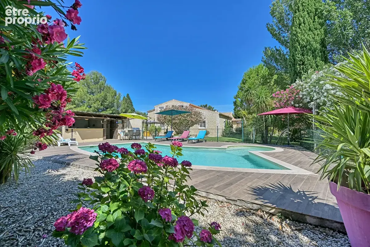 PROPRIETE Nimes 300 m2 Terrain 7.050 m2 avec piscine, pool-house, hangar et dépendances - photo 7