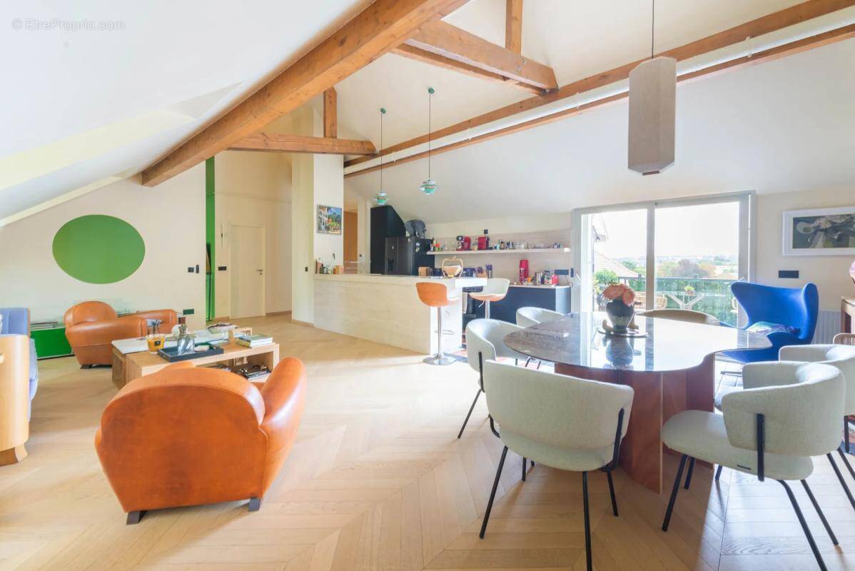 Appartement à LOUVECIENNES