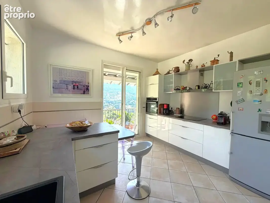 Cassis - Vente maison avec garage, piscine & vue mer - photo 12
