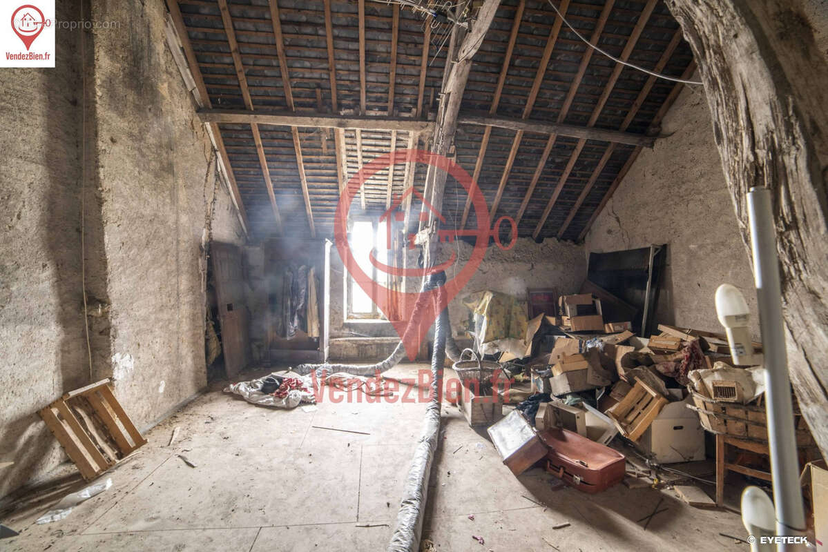 Maison à SAINTE-SOLANGE