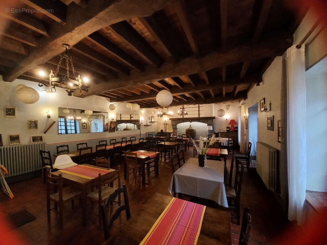 Maison à MONTESQUIOU