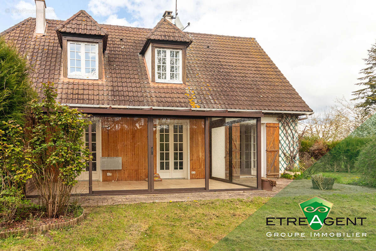 Maison à ARNIERES-SUR-ITON