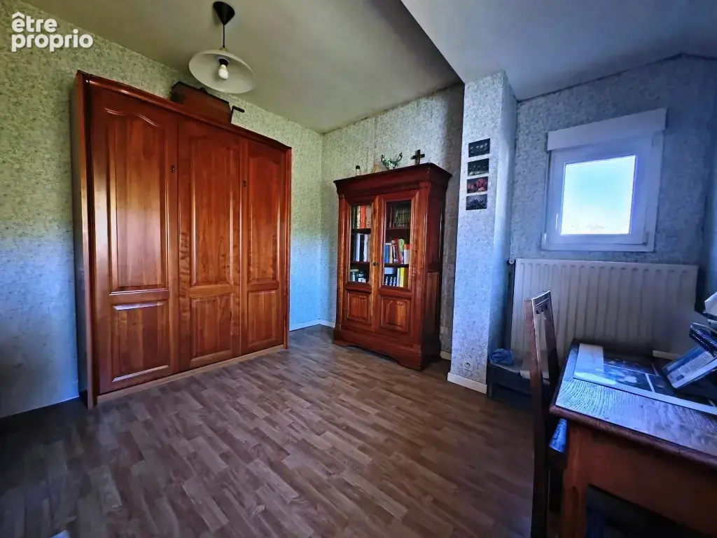Maison avec piscine chauffée - grange - terrain - photo 7