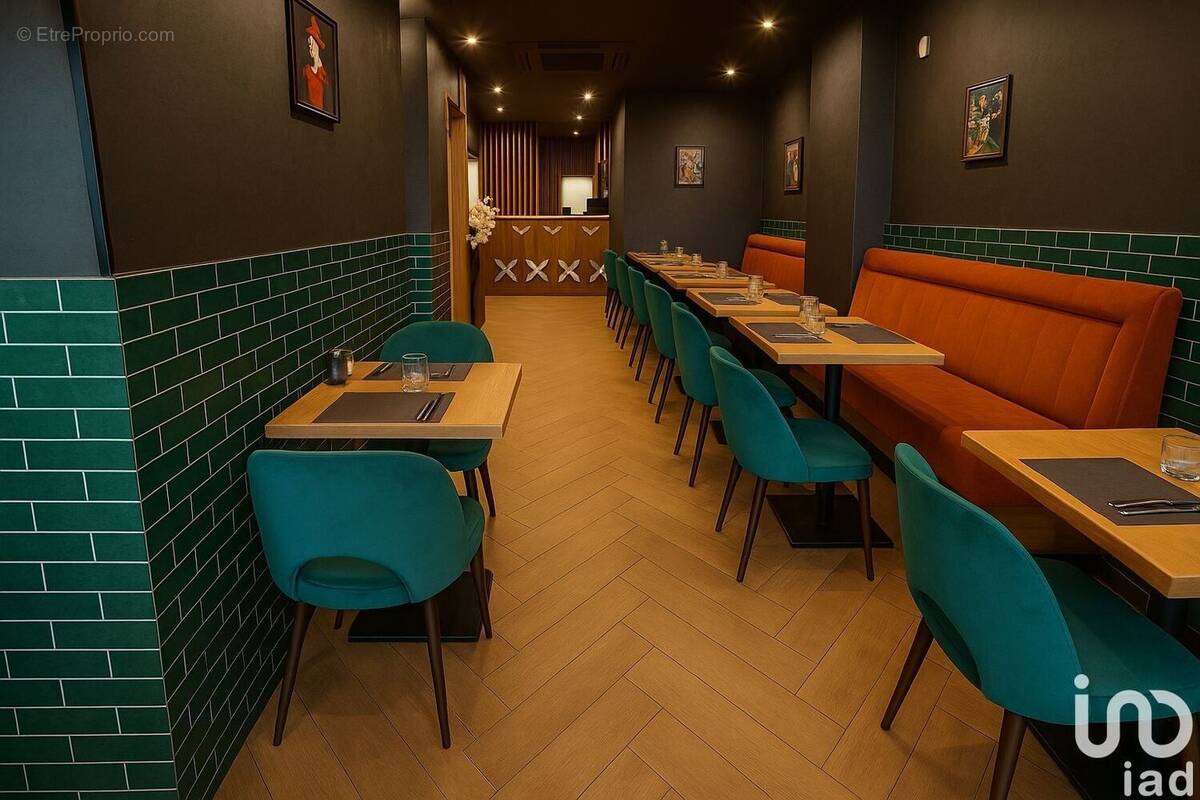 Photo 1 - Commerce à COURBEVOIE