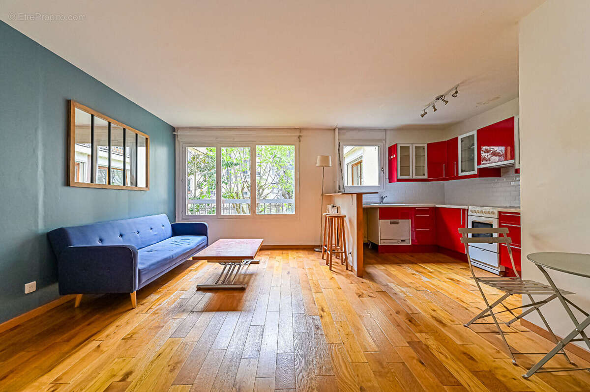 Appartement à PARIS-18E