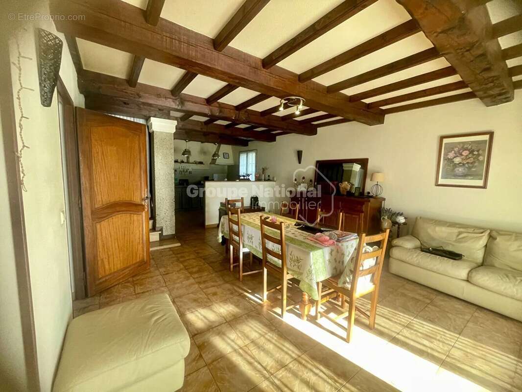 Maison à NOVES