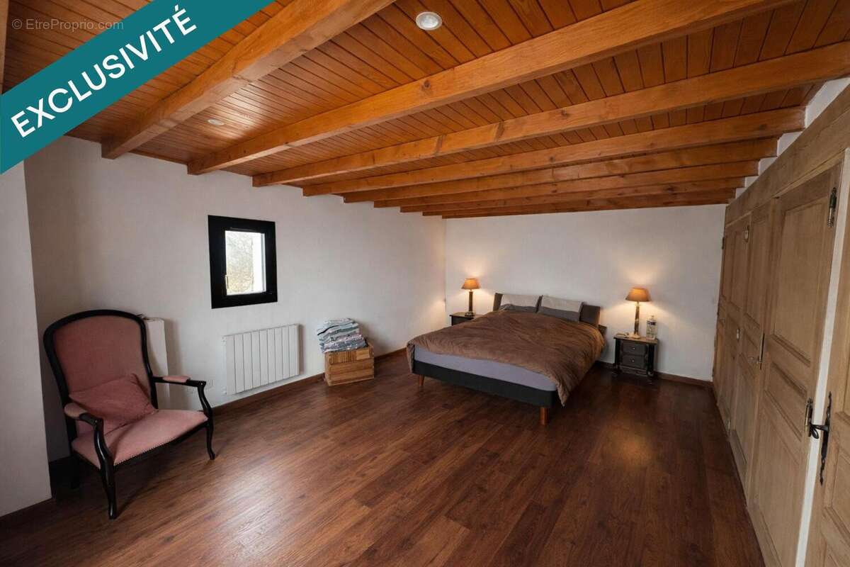 Maison 157 m² à Simiane-La-Rotonde  - photo 8
