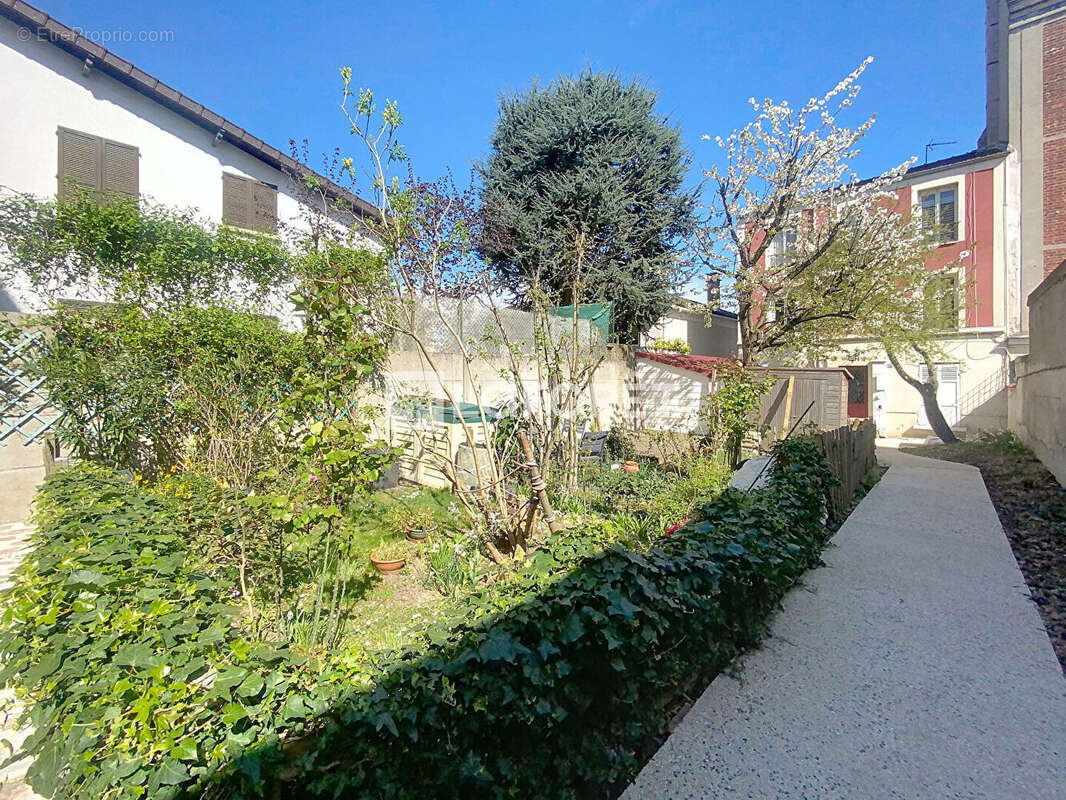 Appartement à LE PERREUX-SUR-MARNE
