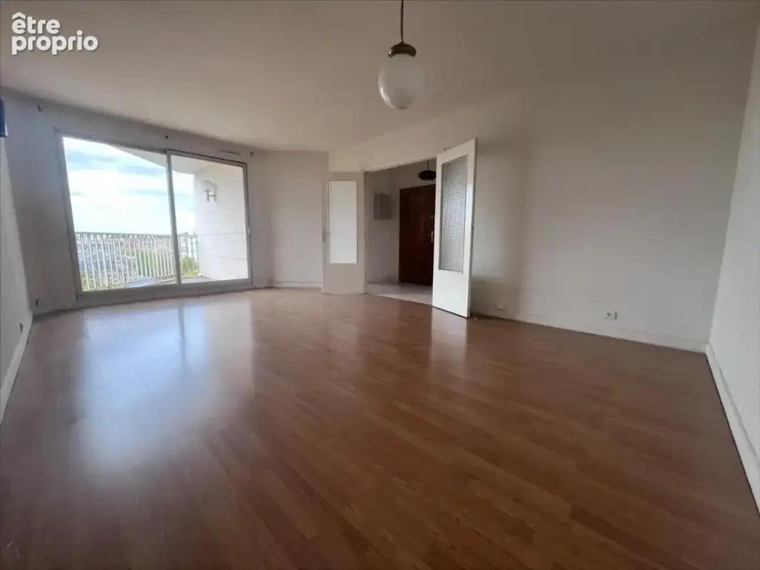 Appartement 4 pièces 77 m² à vendre à Reims (51100) - photo 2