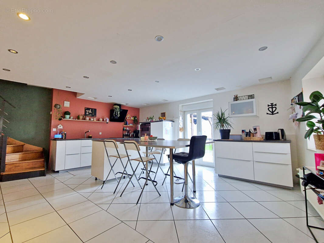 Maison à ESSEY-ET-MAIZERAIS