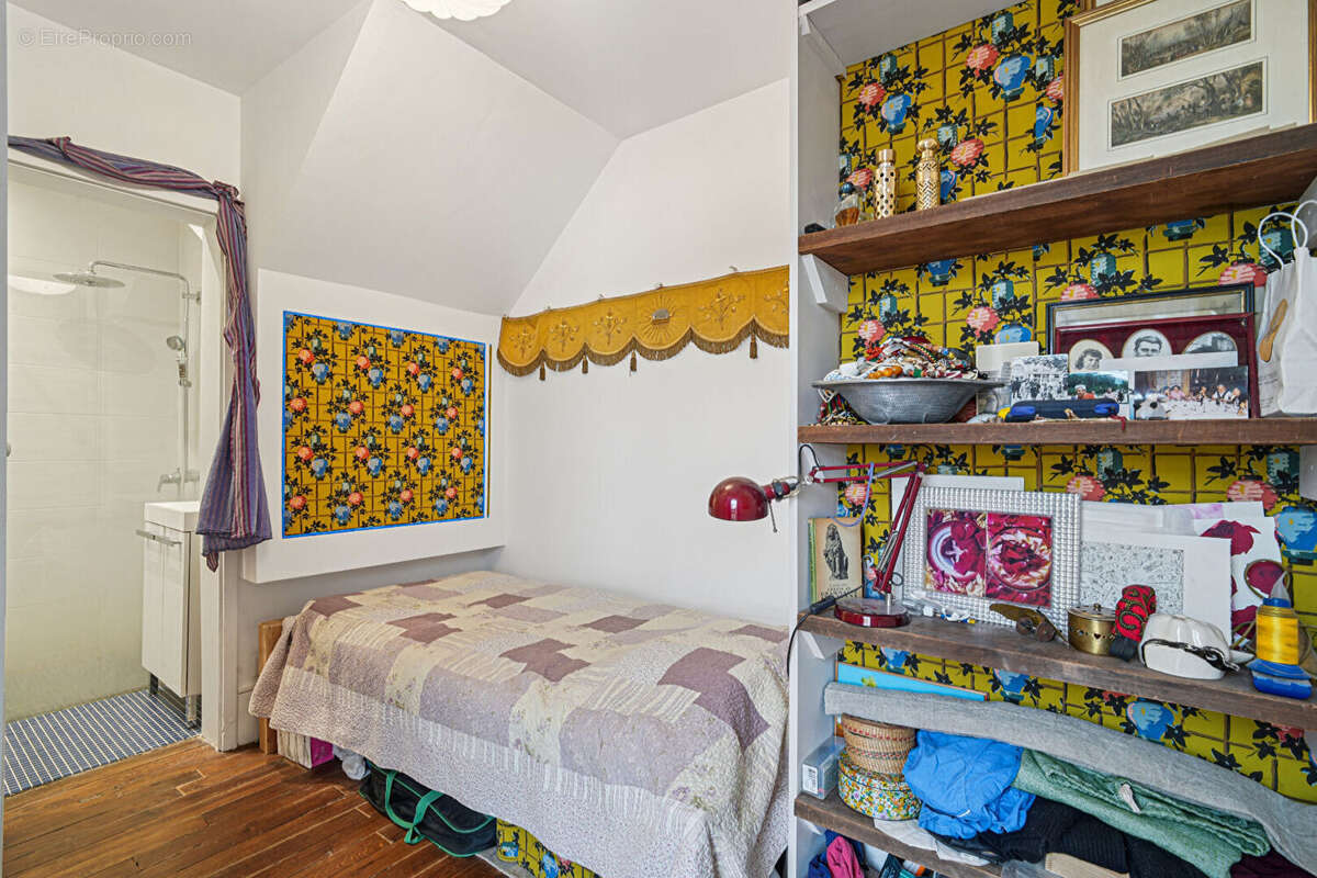 Appartement à LES LILAS