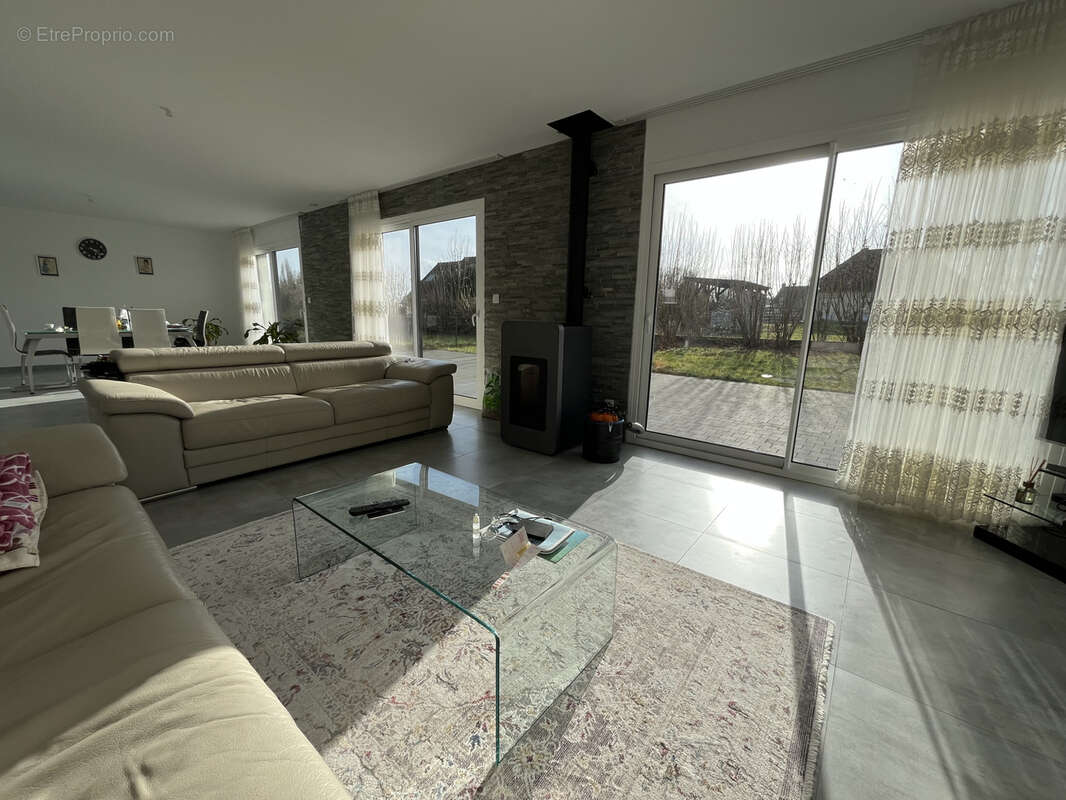 Maison à GUIGNEMICOURT