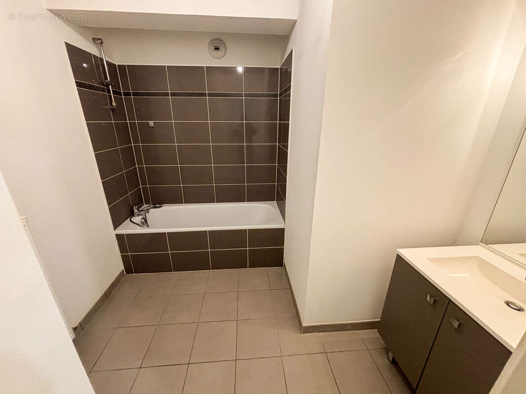 Appartement à VILLENAVE-D&#039;ORNON