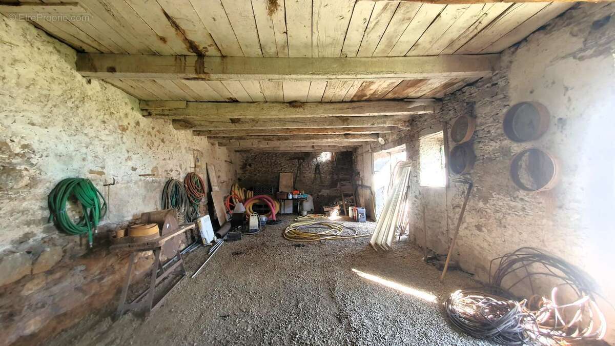 Maison à LA SALVETAT-PEYRALES