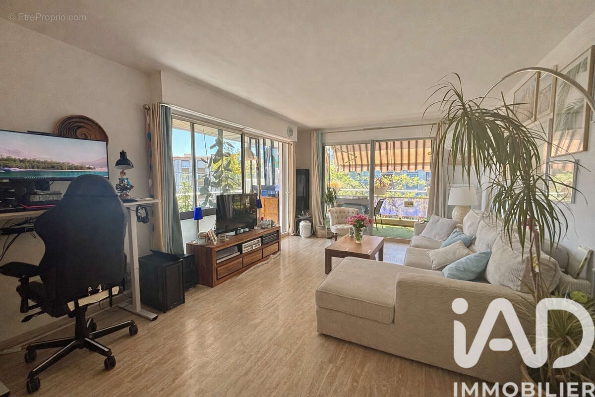 Photo 2 - Appartement à MANDELIEU-LA-NAPOULE