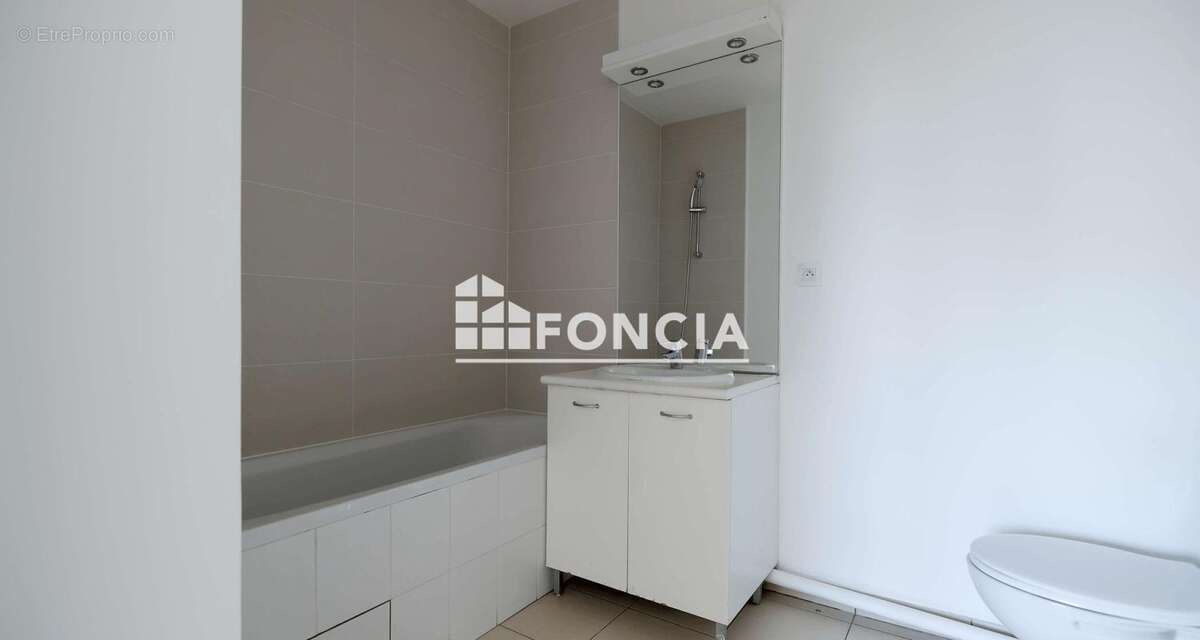 Appartement à CORBEIL-ESSONNES