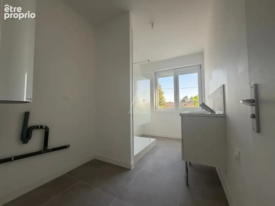 Beau T3 rénové avec grand balcon - photo 5