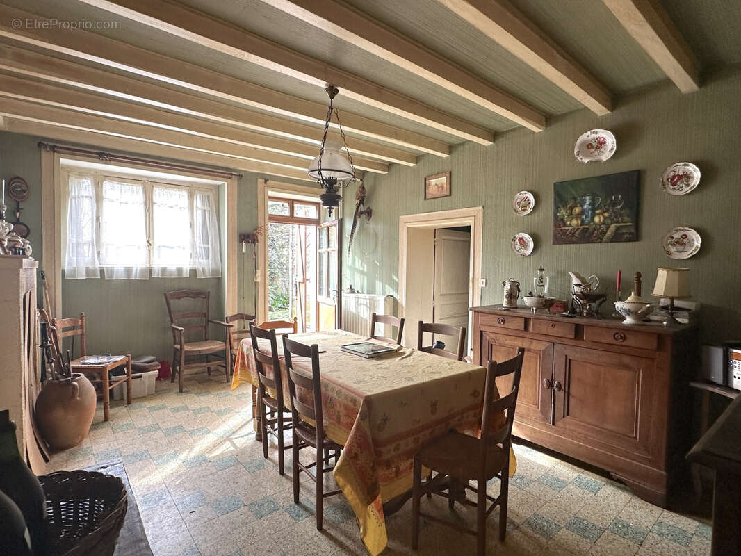 Maison à SAINT-JEAN-DE-SAUVES