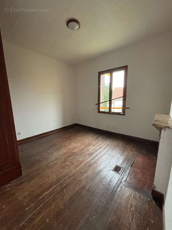 Maison à MONTIGNY-LES-JONGLEURS