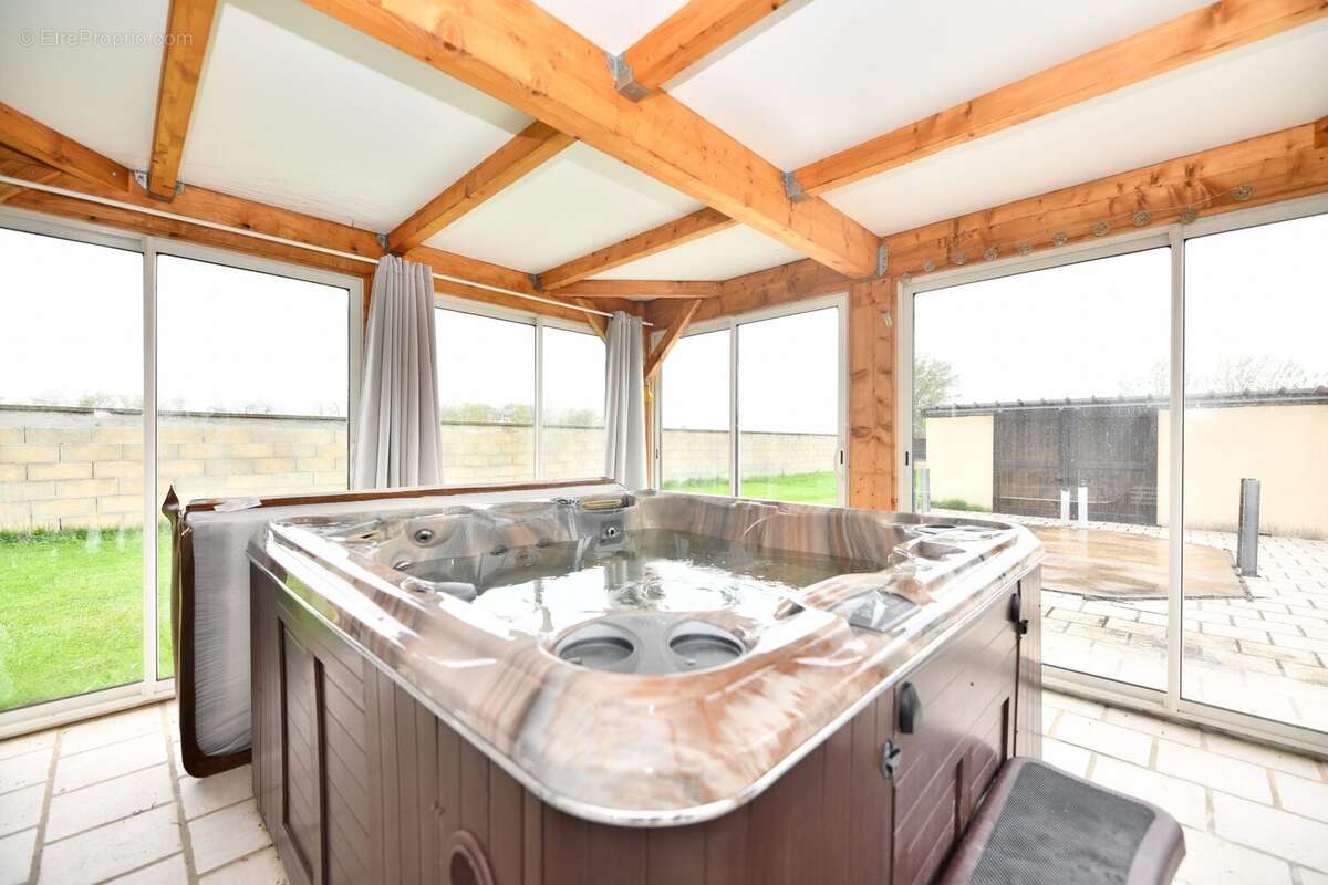 Maison à CHALVIGNAC