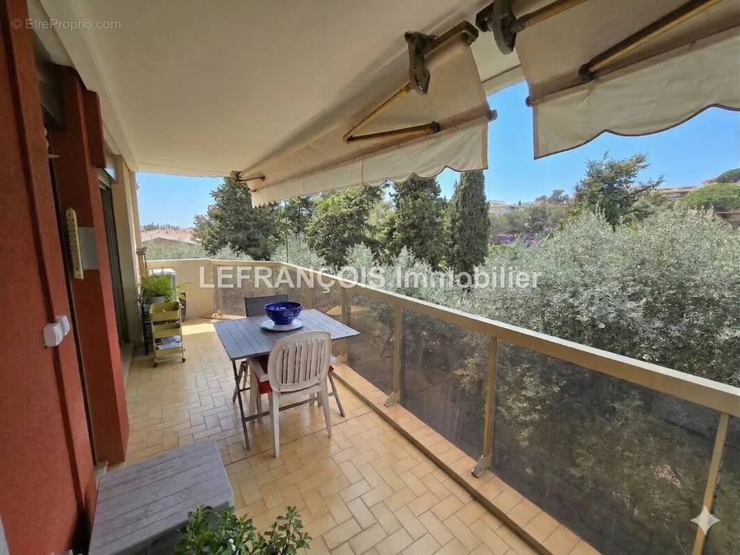 Appartement à LE CANNET