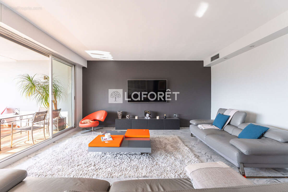 Appartement à MARSEILLE-8E