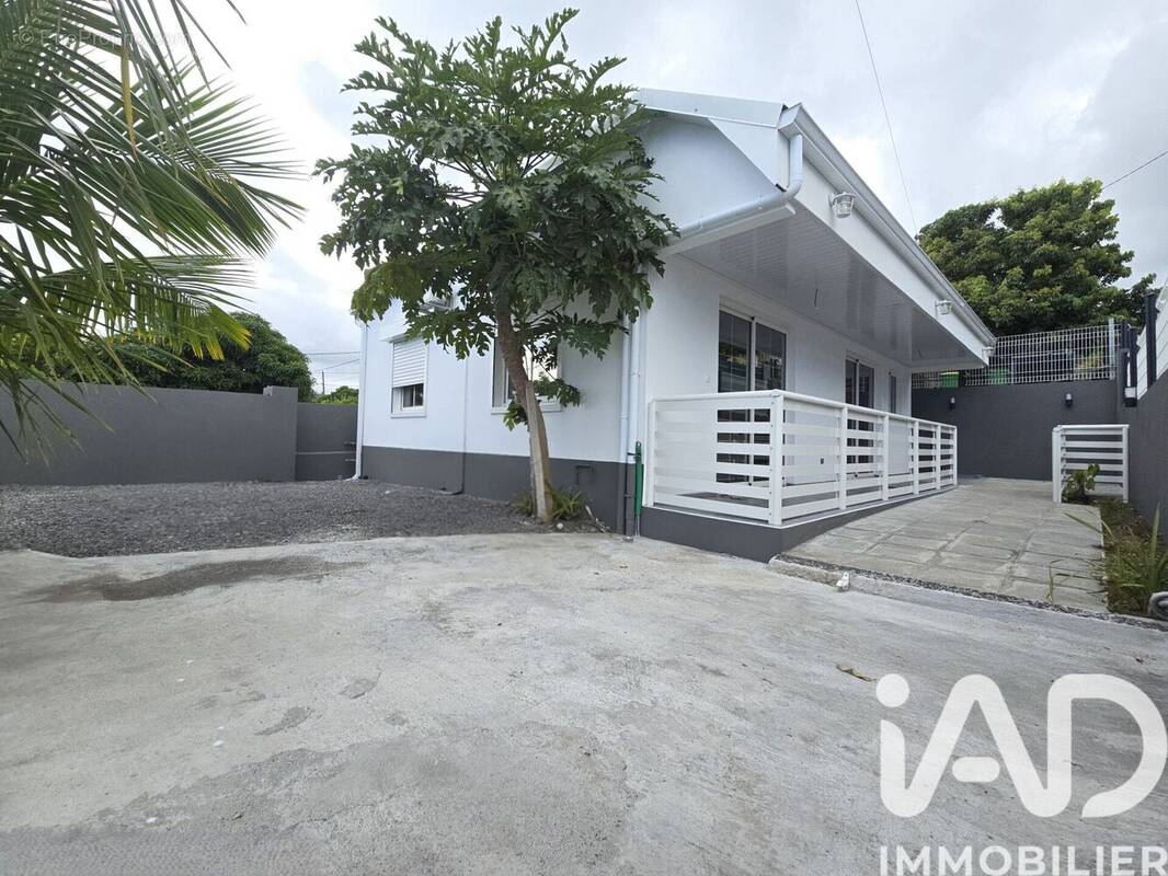 Photo 1 - Maison à SAINT-PIERRE