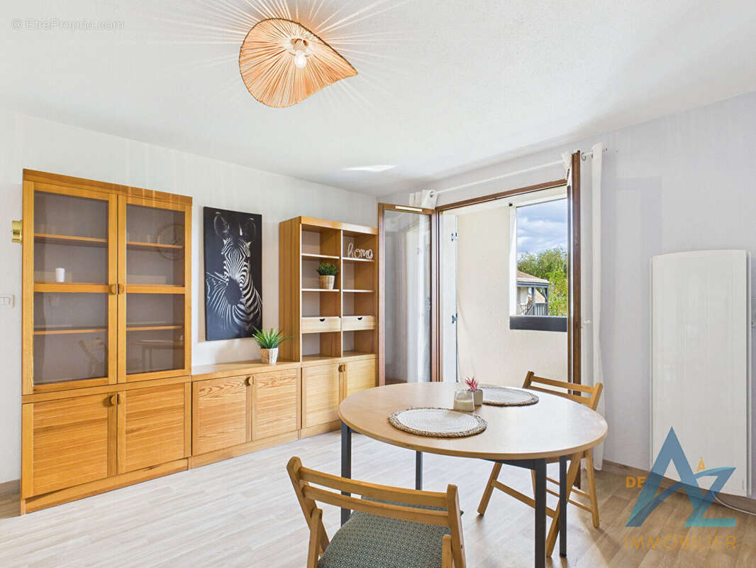 Appartement à VARAVILLE