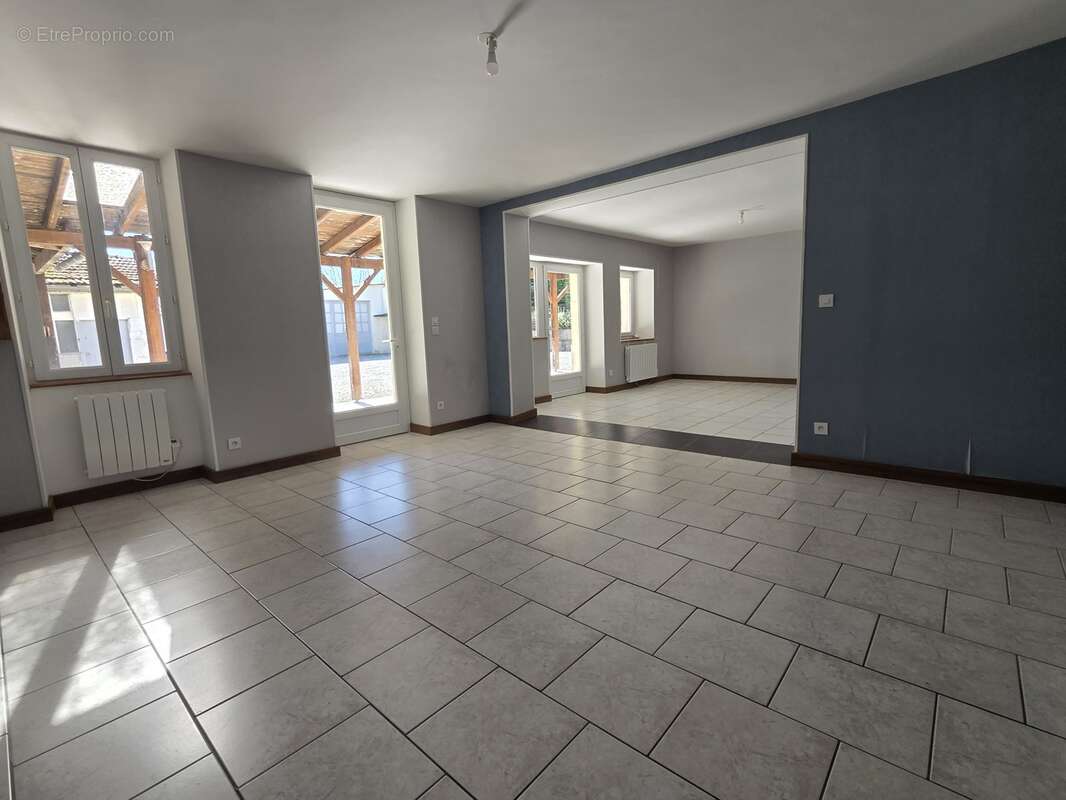 Appartement à CHATEAUNEUF-SUR-CHARENTE
