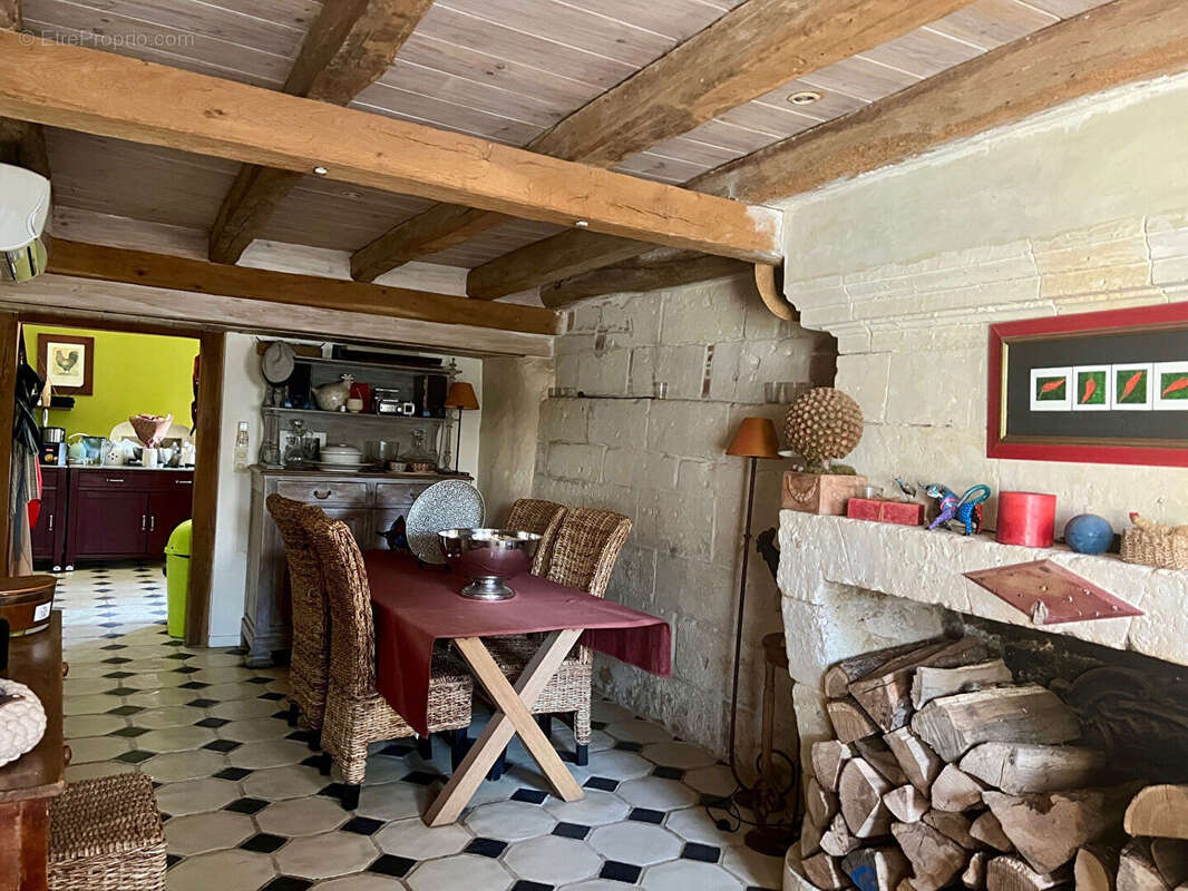 Maison à AZAY-SUR-CHER