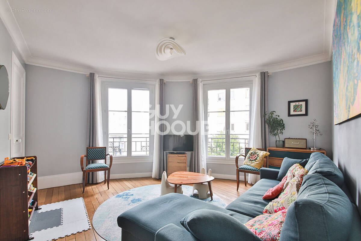 Appartement à PARIS-15E
